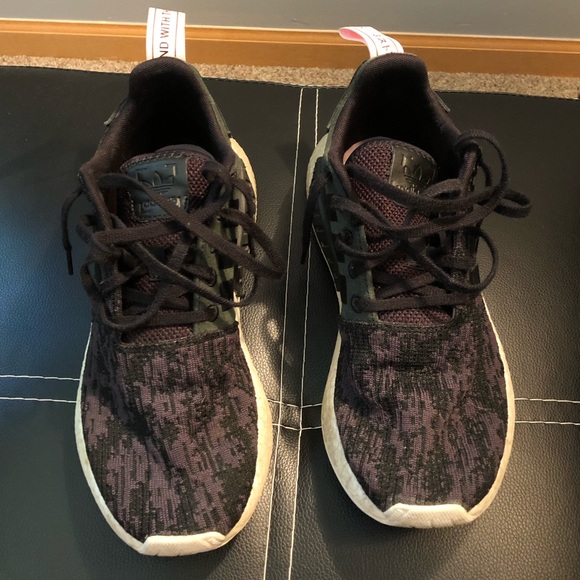 Women’s Adidas NMD - Picture 2 of 8